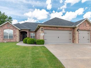 5092 W Tumbleweed St, Fayetteville, AR 72704