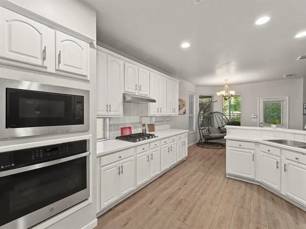 20302 Powerscourt Dr, Humble, TX 77346