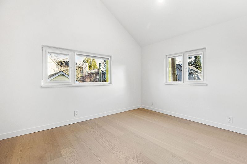 Vancouver House for rent - 3 Bedrooms — photo 14