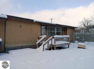 9940 S 37th Rd, Cadillac, MI 49601