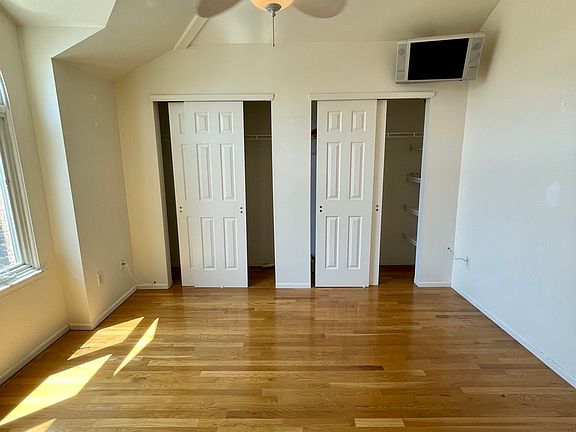 4th image of 35 Arkansas Ave #2