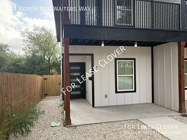 New Construction Duplex Minutes from Downtown San Antonio — Photo 2
