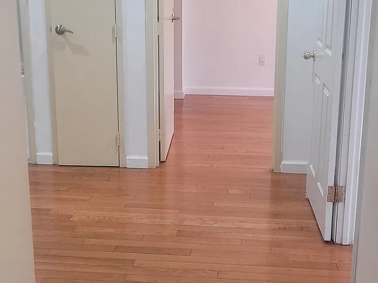 766 41st St #3D — Photo 3