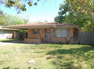 2307 Franklin Dr, Bryan, TX 77801