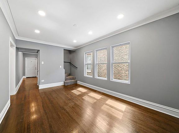 4th image of 6605 S Richmond St