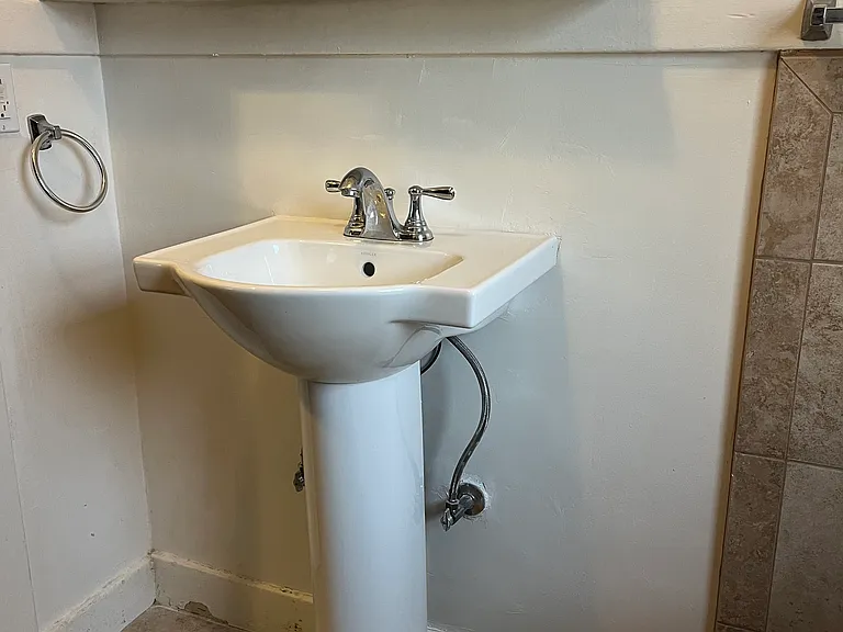 807 N Wilson Ave — Photo 19