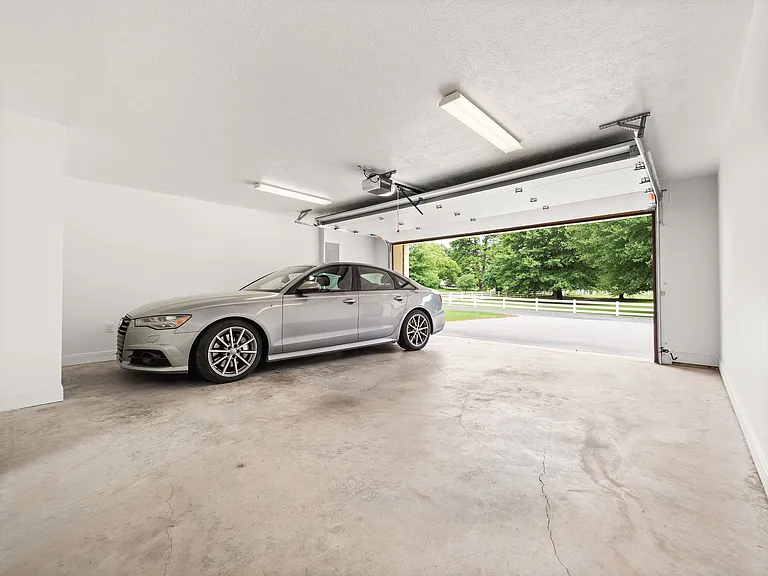 1832 W Hawthorne Rd #1 — Photo 10
