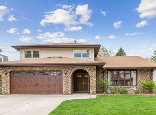 10446 S Interlochen Dr, Palos Hills, IL
