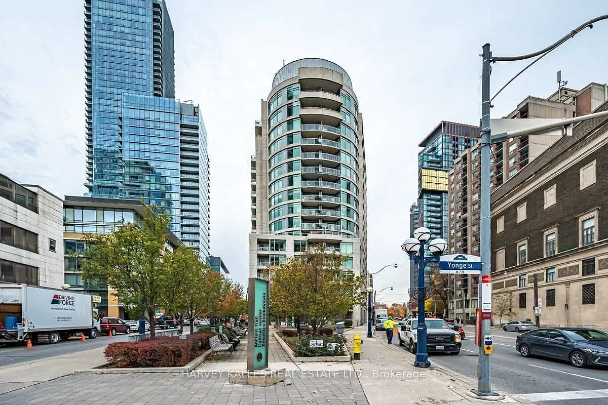 8 Scollard St #201 photo 1