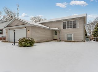 12108 1st Ct, Pleasant Prairie, WI 53158