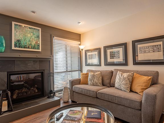 3rd image of 1405 Cottonwood Condo Dr #1405