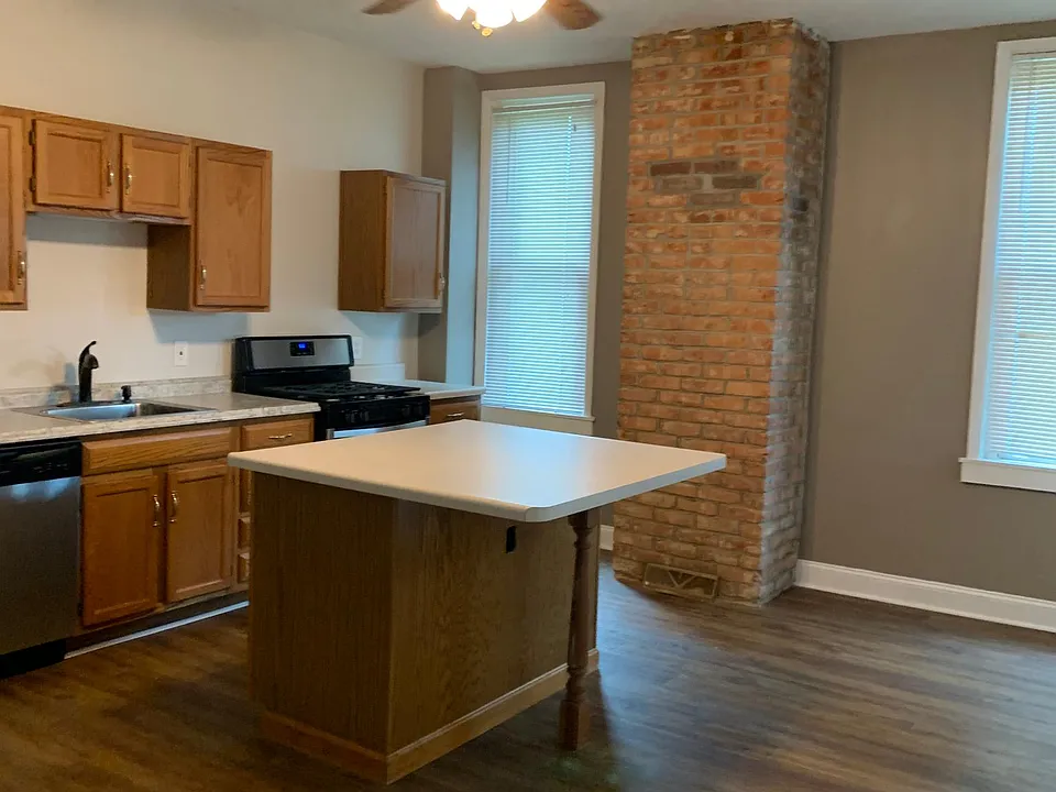 4413 Stanton Ave #1