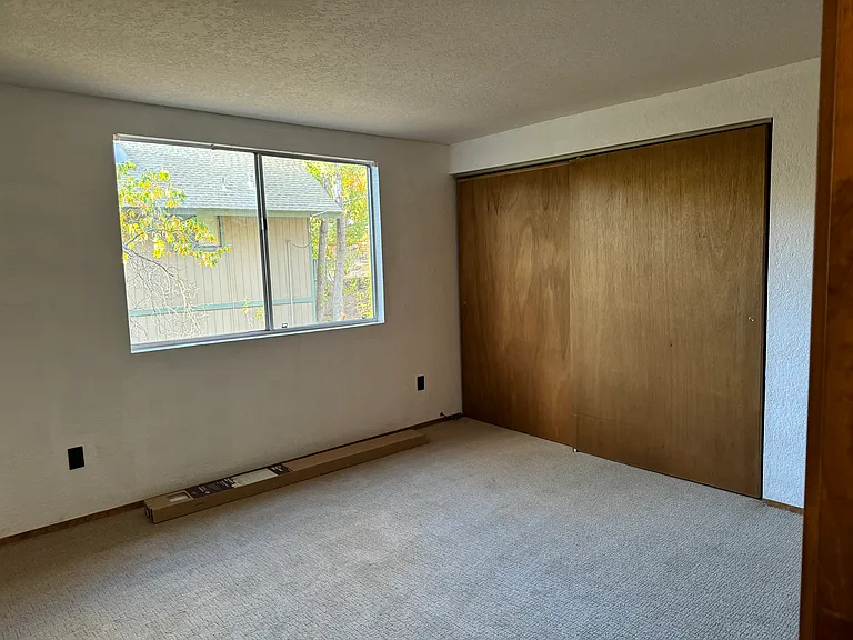 693 Butte Ave — Photo 13