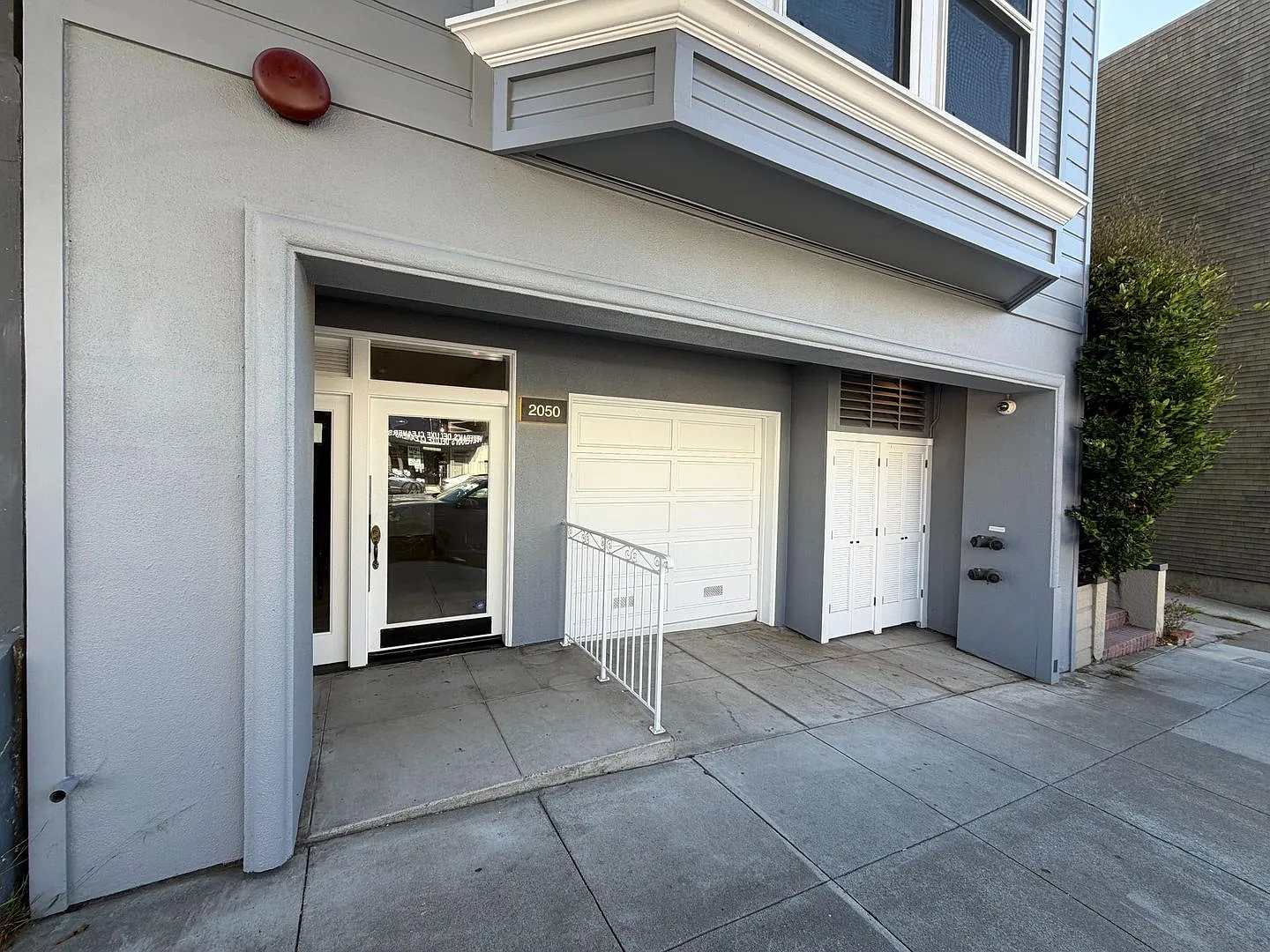 Luxury Pacific Heights 3BD/2.5BA with Private Rooftop Deck — Photo 2