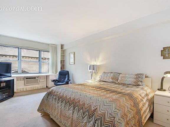 5th image of 1068 Lexington Ave #7D