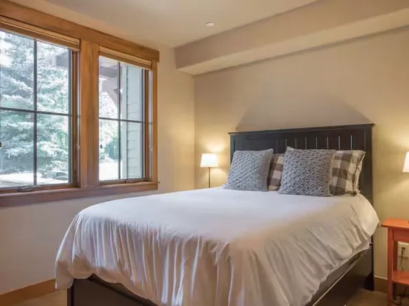 975 N Ten Mile Dr #E, Frisco, CO 80443