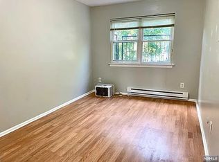 49 Mulock Pl APT 2, East Newark, NJ 07029