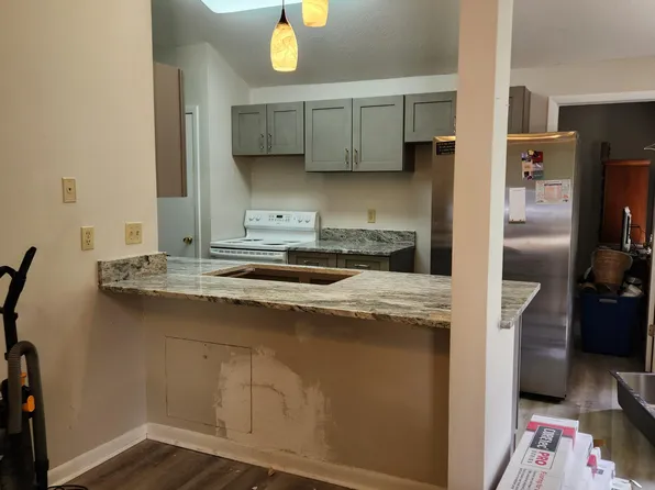 510 Parkview Rd NW #A & B, Fort Walton Beach, FL 32547
