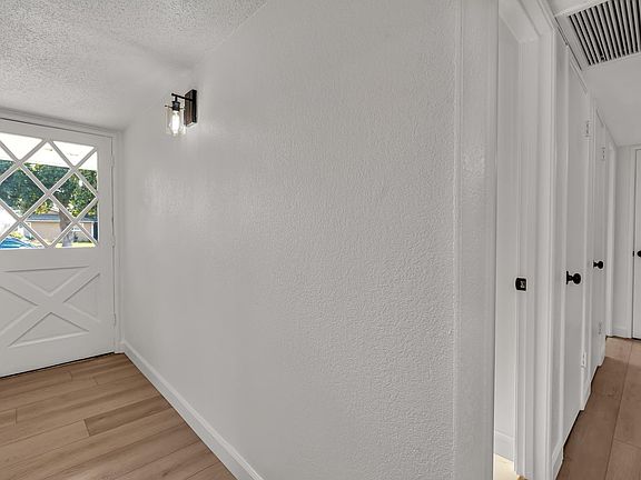 5th image of 4891 E Rialto Ave