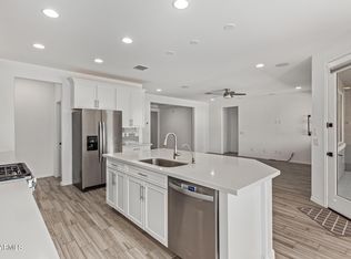 1616 W Gordon St, San Tan Valley, AZ 85142