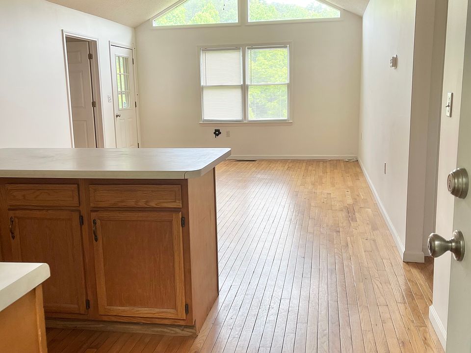 1st image of 28B Brown Hollow Ln