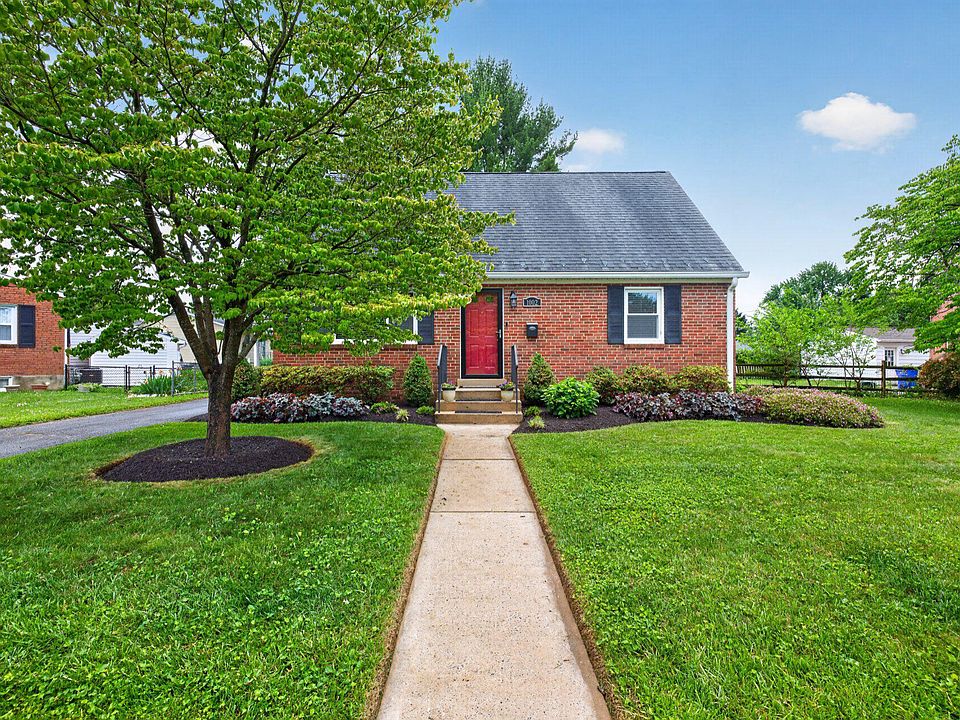 1st image of 1002 Wilson Pl