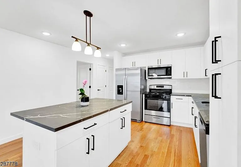 757 Seaport Dr #1 — Photo 21