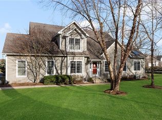 8 Seal Island Rd, Bristol, RI 02809