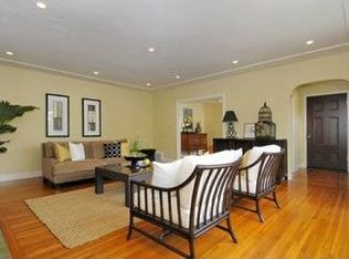 1181 Holman Rd, Oakland, CA 94610