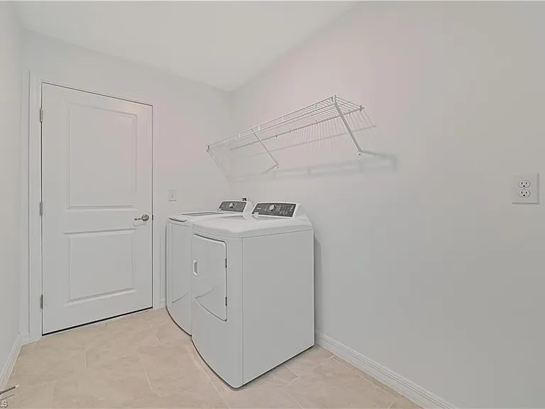 2901 SW 18th Pl — Photo 9