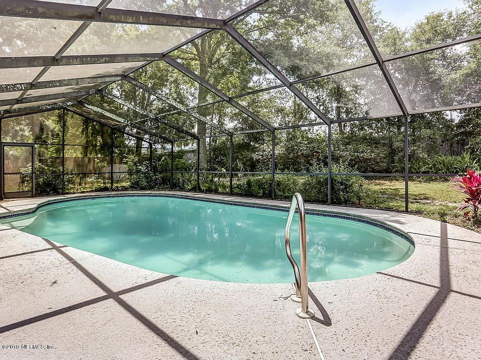 Screened Pool