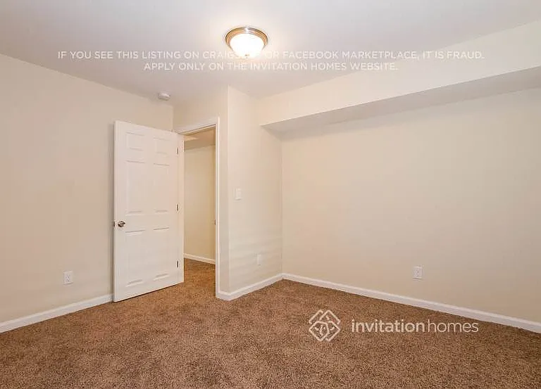 524 Fox Run Cir — Photo 11