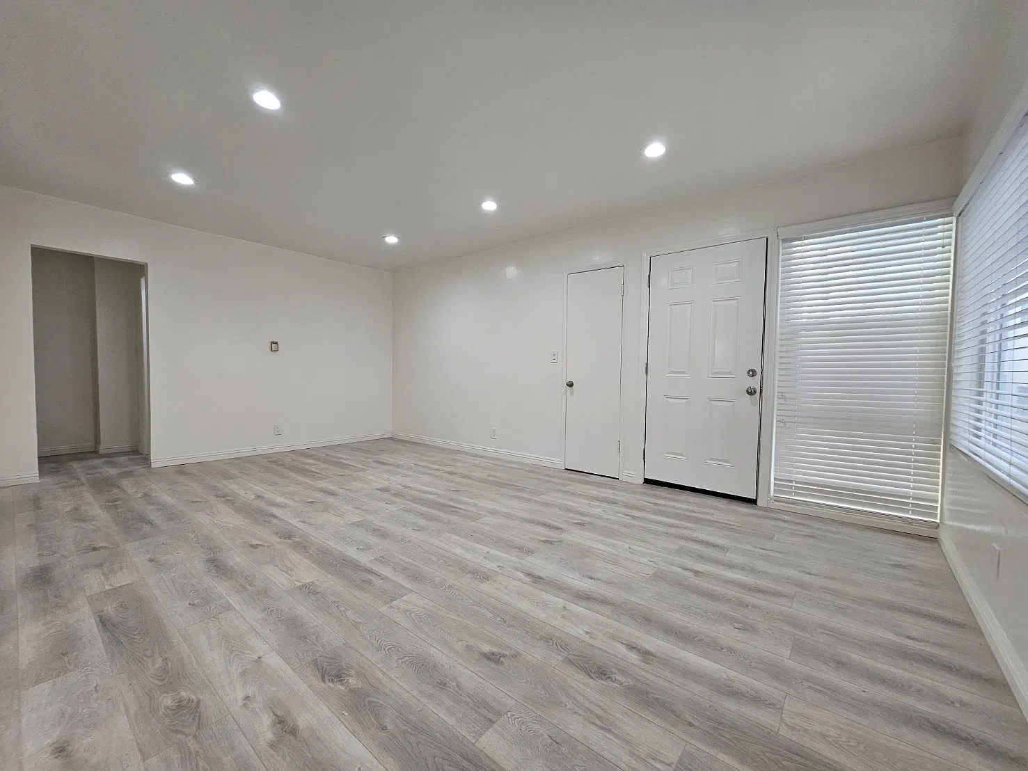 2 bed, 1224 sqft, $3,495 — Photo 4