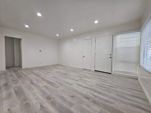 4th image of 11667 Goshen Ave APT 10