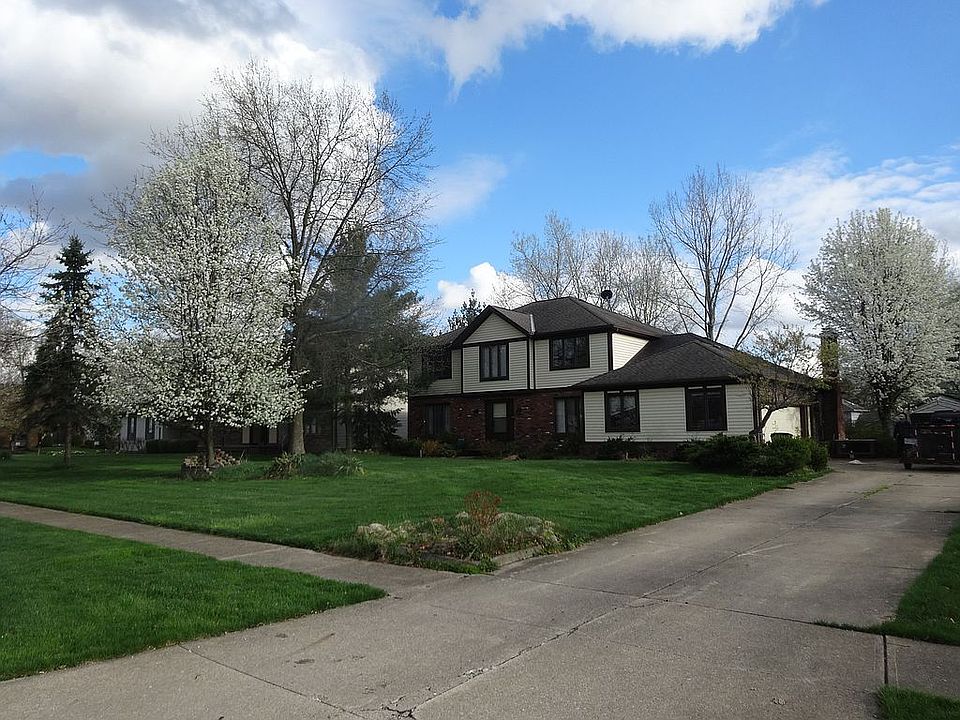 1st image of 4251 Sir John Ave