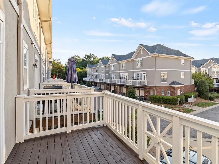 206 S Cedar St — Photo 14