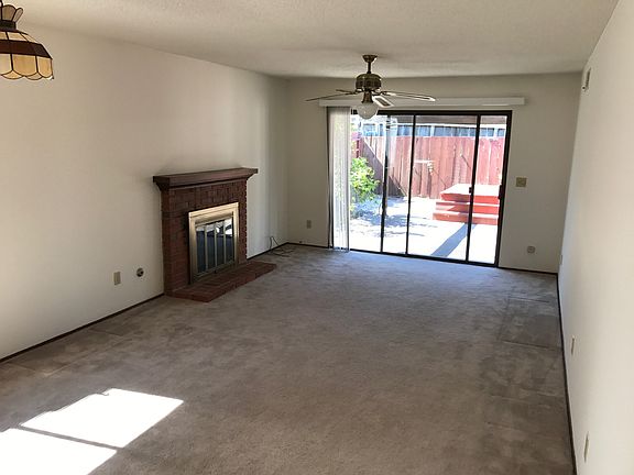 2nd image of 208 Rosilie St