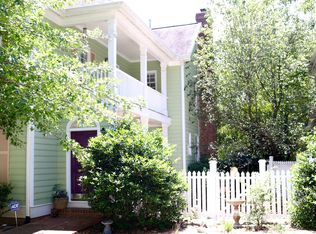303 Parkside Cir, Chapel Hill, NC 27516