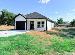 602 Fuller St, Sulphur Springs, TX 75482