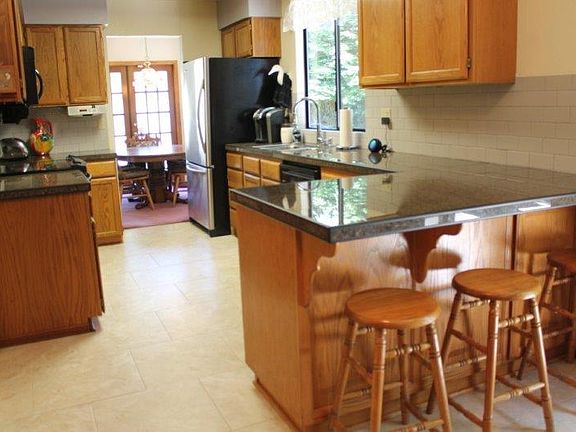 4th image of 2150 Woodcrest Ct