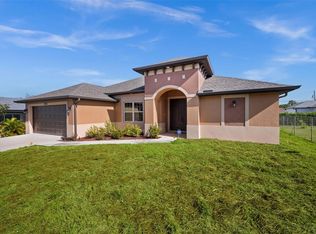 1056 Tampa Rd, Venice, FL 34293