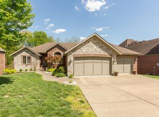 5290 S Lexington Ave, Springfield, MO 65810