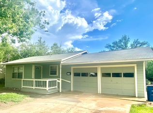 1621 E 1st St, Kerrville, TX 78028