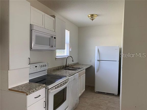 5th image of 110 Forest Ave #10