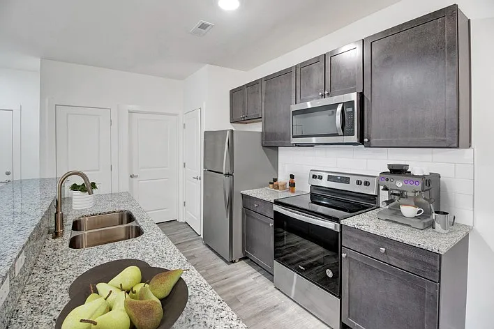 Merchants Walk Apartments — Photo 47