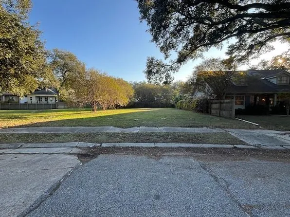 1410 Aviators St, New Orleans, LA 70122