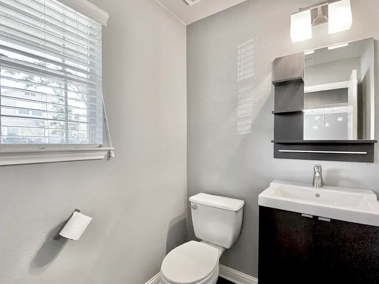 1812 Lost Maples Loop — Photo 14