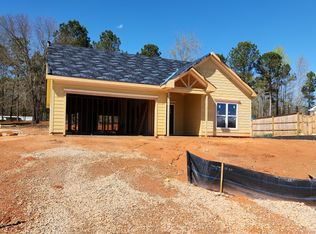 605 N North Point Cir, Hartwell, GA 30643