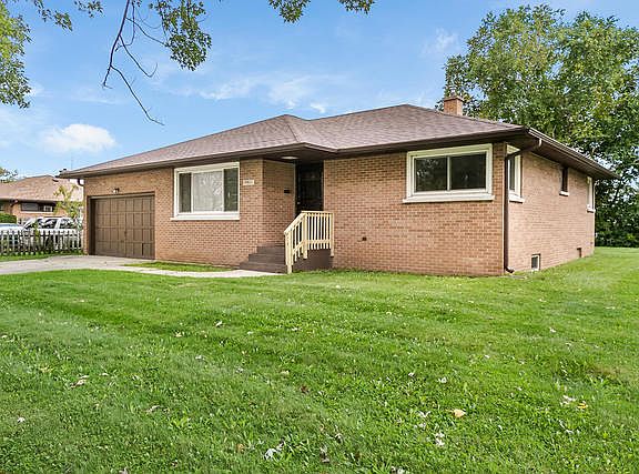 2nd image of 1121 Glenn Dr