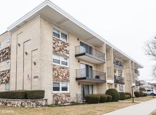 6587 N Northwest Hwy APT 201, Chicago, IL 60631